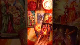 КОРОЛЕВА ПЕНТАКЛЕЙ. ЧТО ЧУВСТВУЕТ К ТЕБЕ ЗАГАДАННЫЙ МУЖЧИНА  #таро #tarot #гадание #раскладтаро