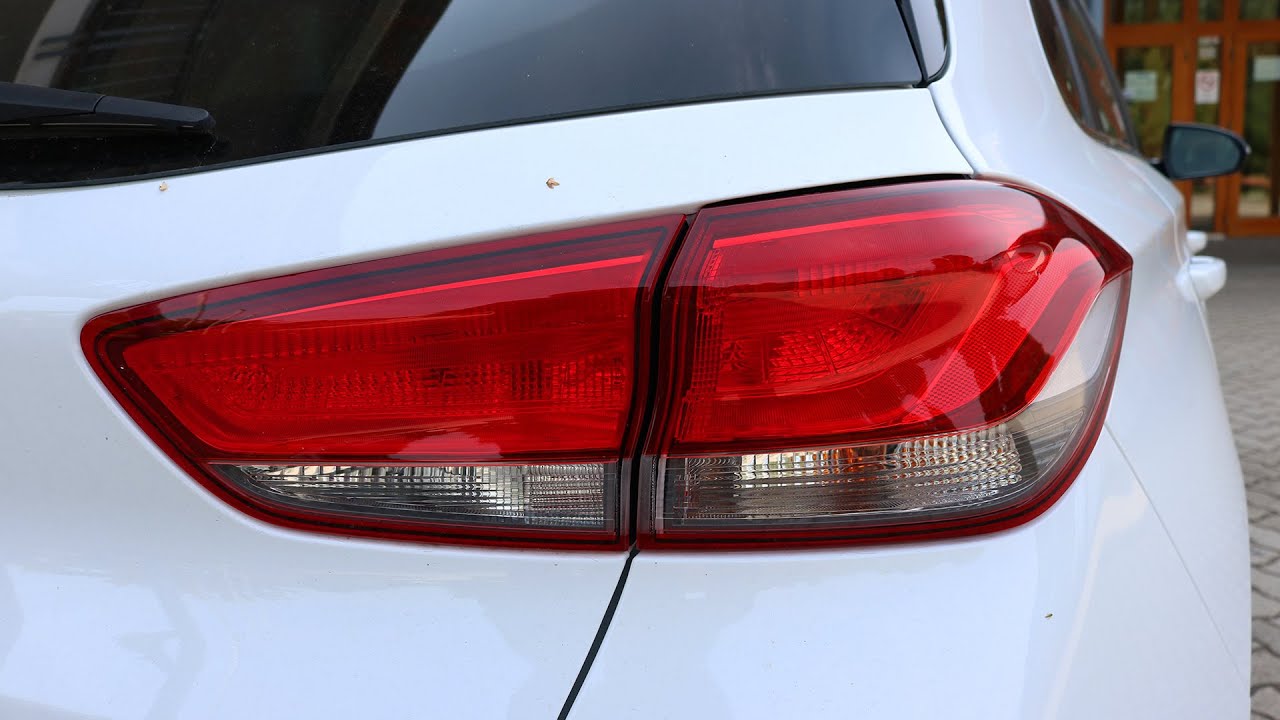 Hyundai i30 - Rear Right Lights Replacement