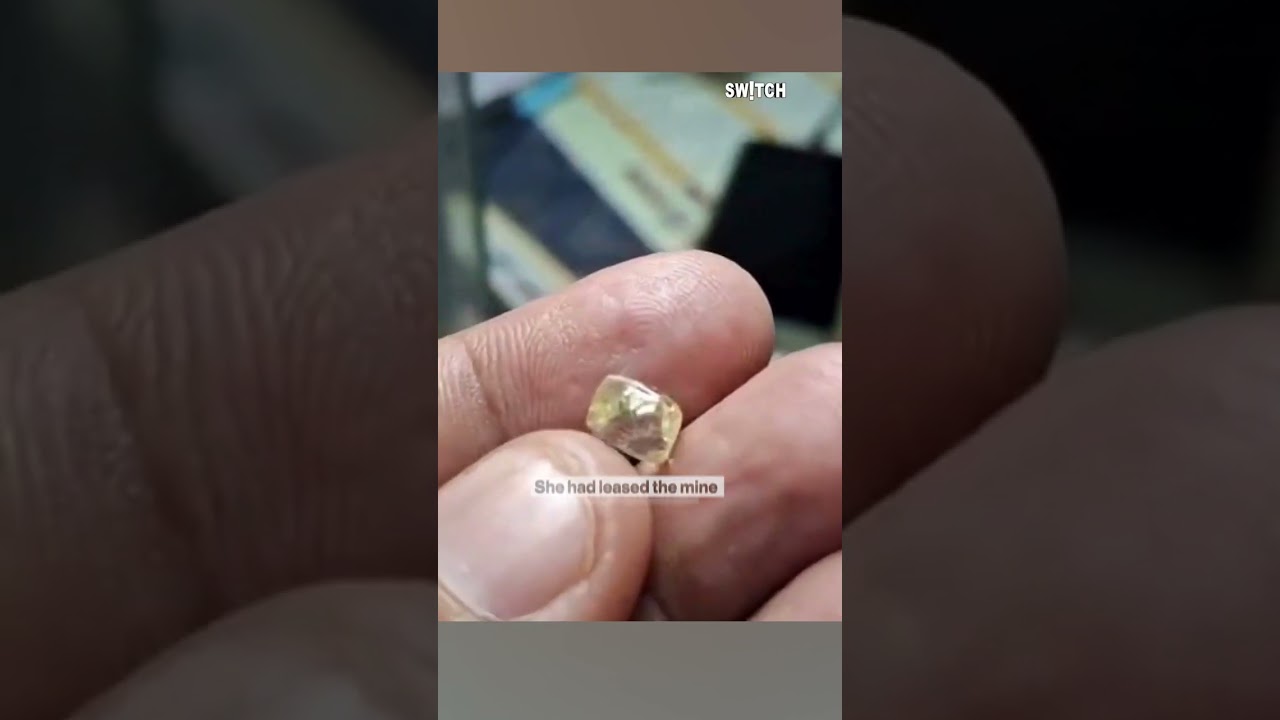 मध्य प्रदेश: खुदाई के दौरान महिला को मिला हीरा, रातोंरात बन गई लखपति