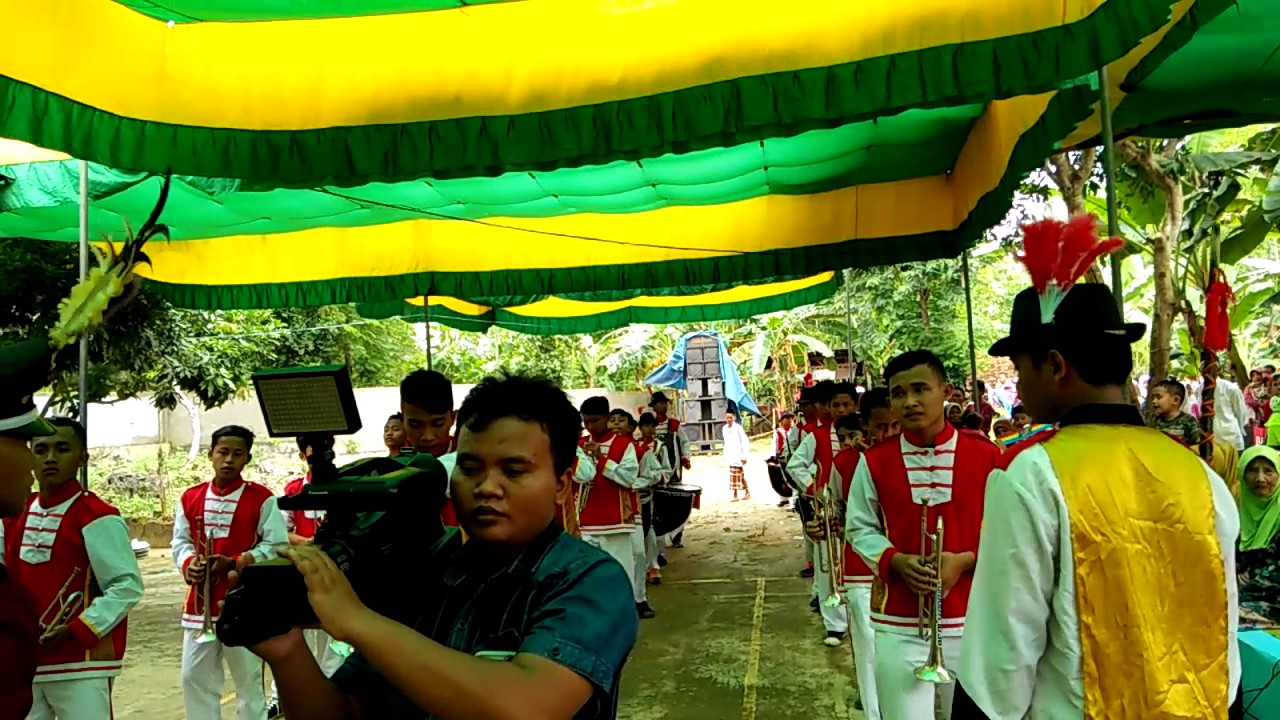 DRUM BAND GEMA NIDA KARIMAN AL KARIMIYYAH BRAJI GAPURA SUMENEP