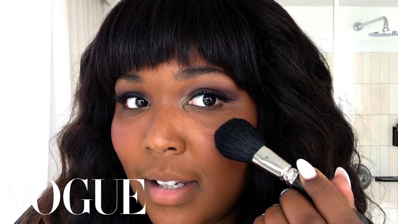 Lizzo’s Easy Day-to-Night Beauty Look | Beauty Secrets | Vogue