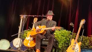 Roger McGuinn - &quot;It’s Alright, Ma&quot; (I’m Only Bleeding)