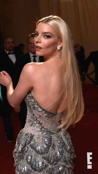 Download lagu Anya Taylor-Joy understood the assignment 💅🏽 #Oscars #glambot #redcarpet #fashion #shorts