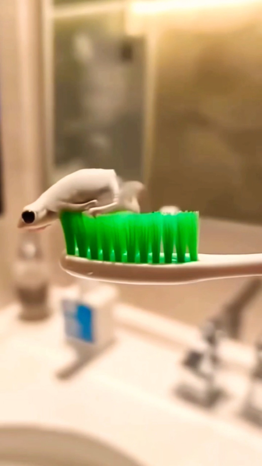 Tooth past prank on daughter???? #funnyshorts #funny