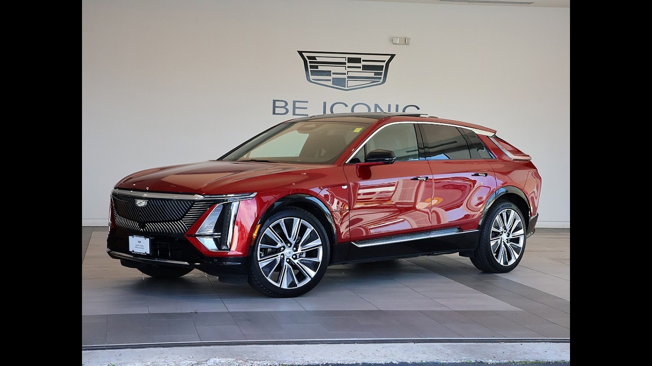 Certified Pre-Owned 2025 Cadillac LYRIQ Luxury 3 SUV in