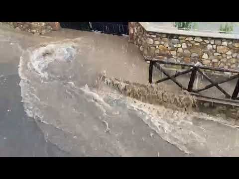 Maltempo Calabria, forte temporale con grandine a Petronà