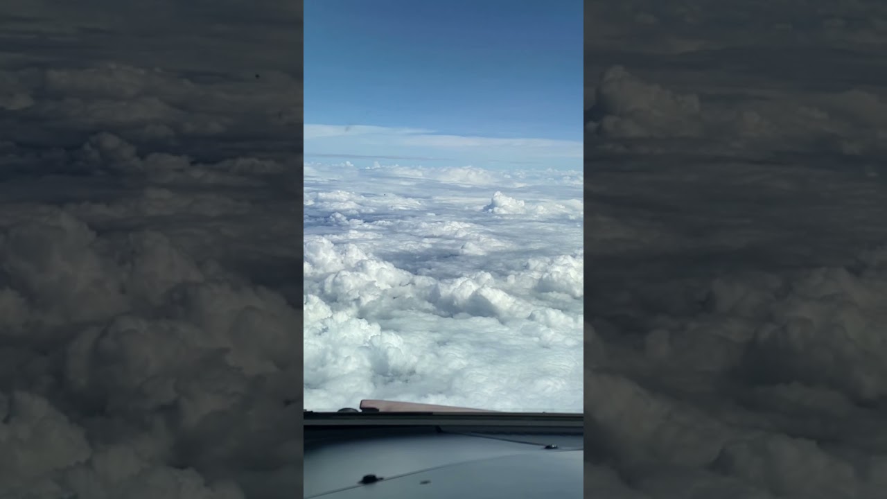 Pilot Witnesses UFO Flying Near Plane Pilot Witnesses UFO Flying Near Plane