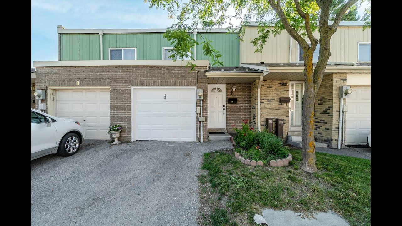 10 Woody Vine Way, North York Home - Real Estate Properties