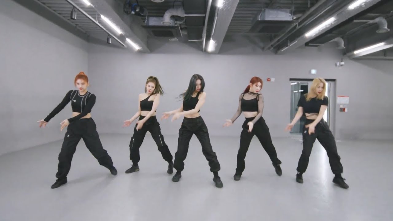 MIRRORED ITZY   Mafia In the morning Dance Practice