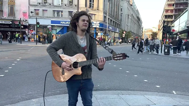 [4K ] Sep 2022, Aaron Wiggett Tottenham Court Road, Oxford St, London