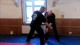 Defence against the Oriental knife attack