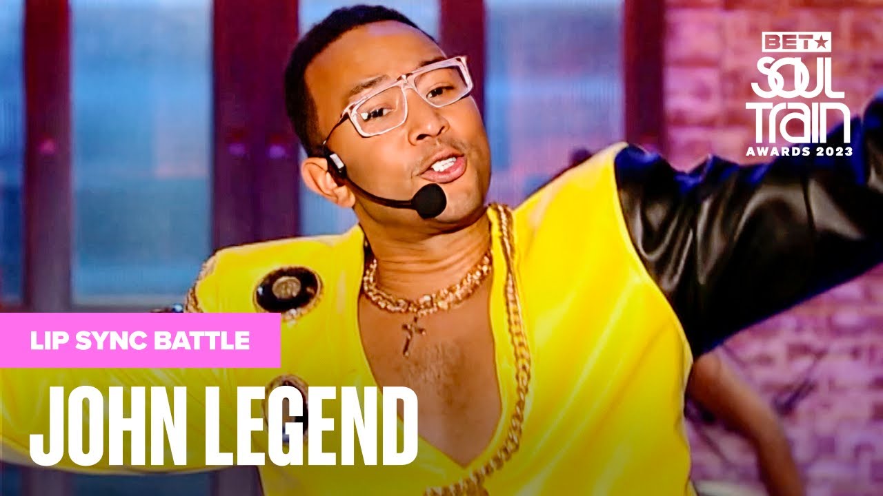 ⁣You Can't Touch John Legend's Entertaining MC Hammer Performance | Soul Train Awards '