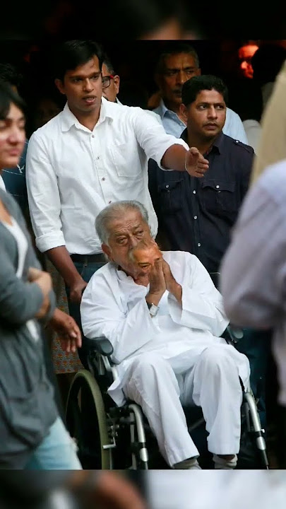 Shashi kapoor with his family❤💝👨‍👩‍👧 #ytshorts #love #trending #createfamily #shorts #shashikapoor