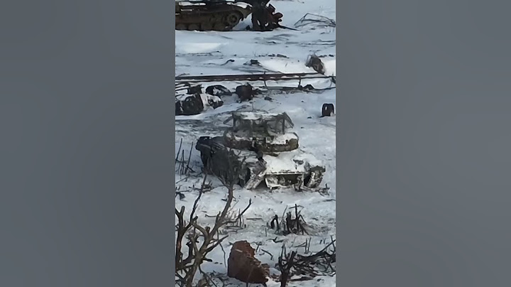Ukrainian FPV drone strikes Russian tank leaving enemy crew fleeing in Avdiivka