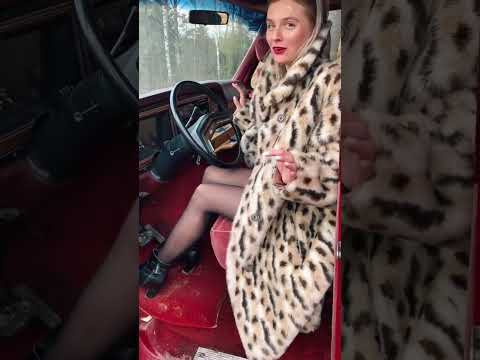 Как я могу ездить на ней , если я завести-то боюсь 🤣👗🚘 #аннажаки #девушказарулем #fordeconoline