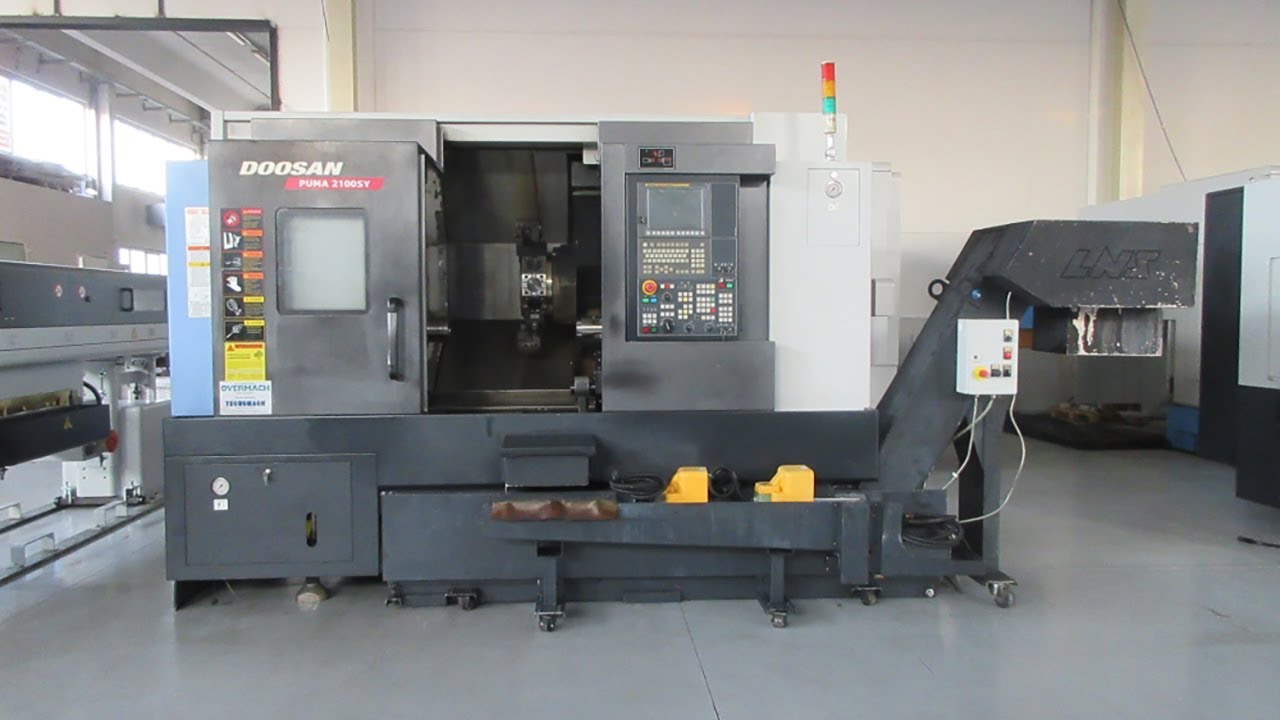 Doosan PUMA 2100SY Tornio CNC – Mandrino e Contromandrino in Funzione