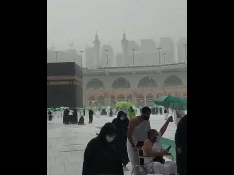 Detik - detik Hujan Es di Kota Makkah