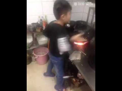 This Chinese kid can totally rock the MasterChef Junior, if he wants