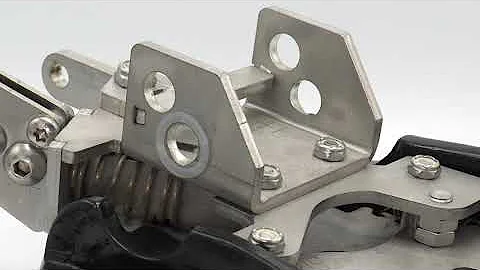 Ramp N Clamp Details - Nylon Washer Pivot - Comparison - Boat2Trailer