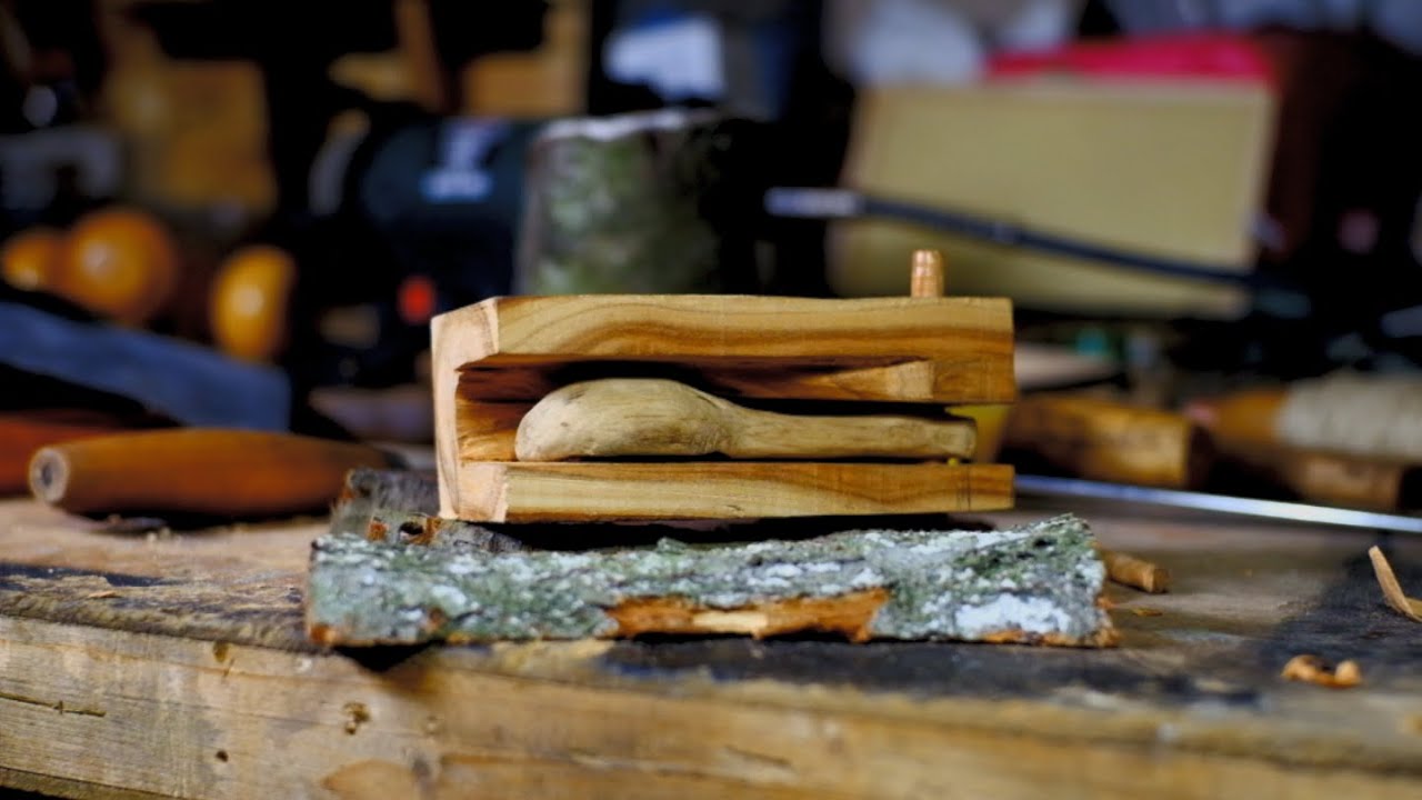 DIY Folding Wooden Spoon – Making the Pivot & Slot | No Talking Bushcraft ASMR (Part 2)