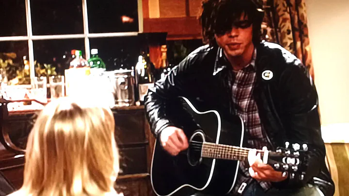 Modern Family - Dylan singing "In The Moonlight"