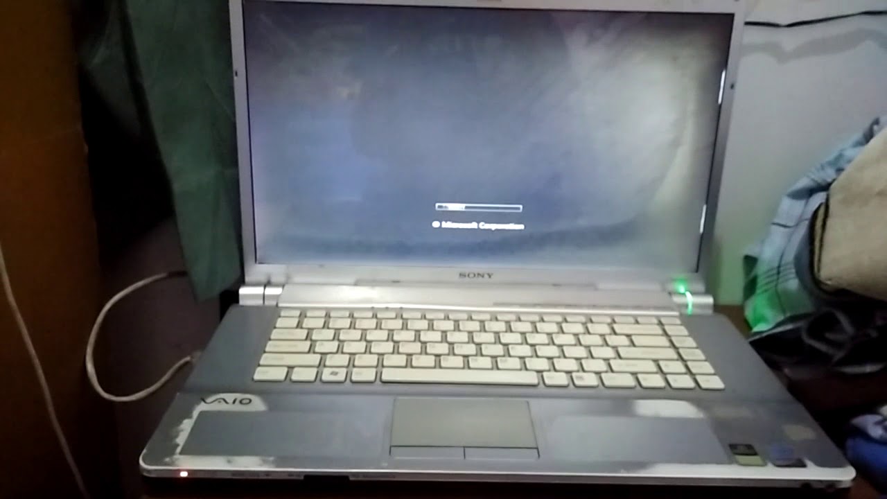 Microsoft Windows Vista boot to logon screen