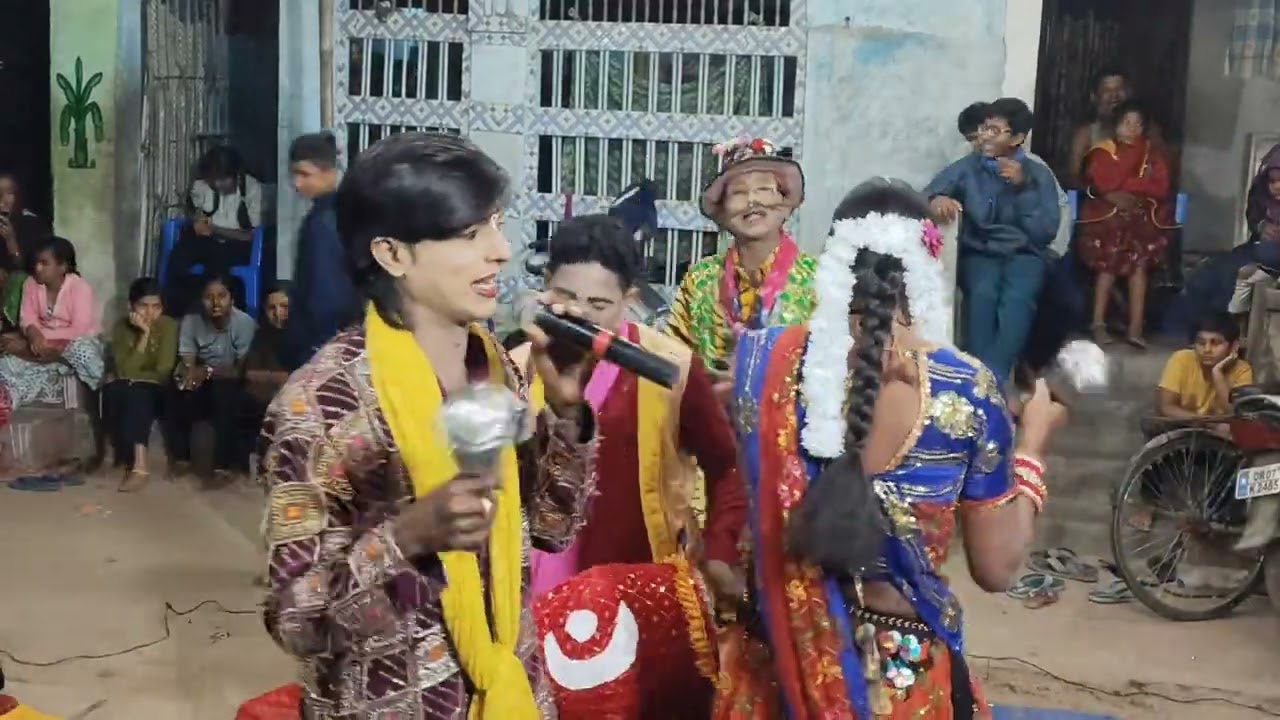 ସଫଙ୍ଗ ପାଲା ମୋ ପାଦରେ କରିଛିଗୁହାରି ମା କୁରେଶୁଣି 