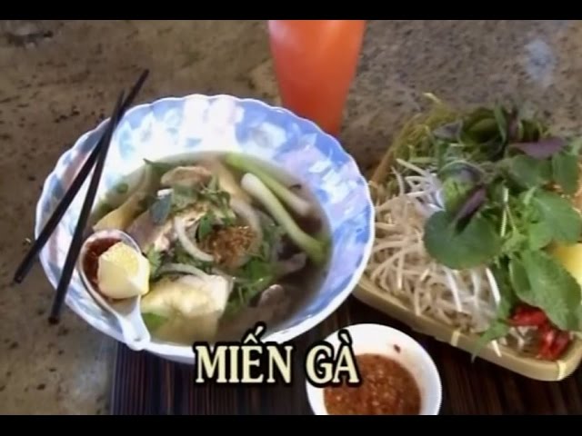 Instant Pot Vietnamese chicken glass noodle soup Miến gà - Beyond