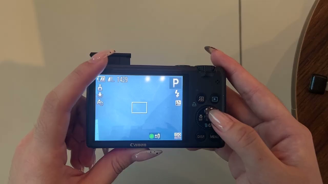 Canon Powershot s95 (high end premium) - YouTube