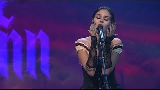 Maggie Lindemann - Knife Under My Pillow (live on VENNTV The Download)