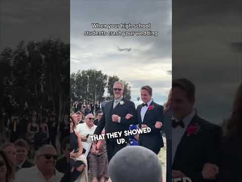 High school students surprised their teacher at his wedding ❤️