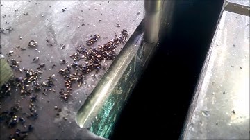 Hurco CNC milling machine retrofit with Audiohms motion control electronics