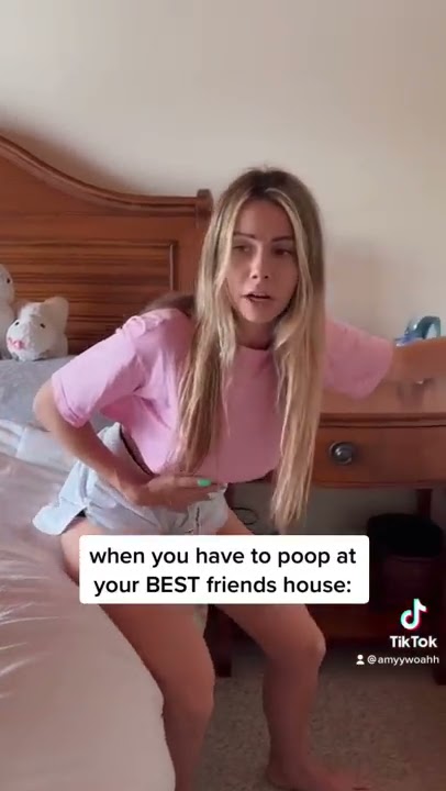 Friends VS Best Friends: Pooping At Their House