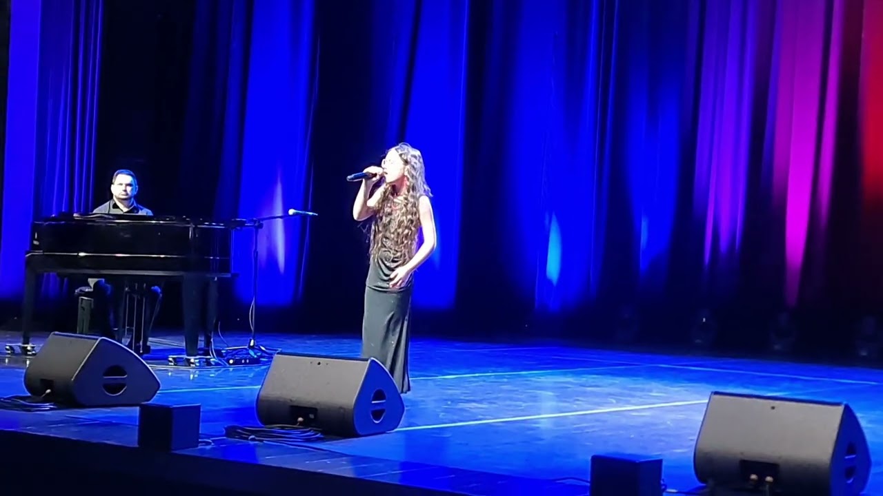 Wiktoria Wawrzonek Oj Maluśki Festiwal Kolęd w Krakowie 11lat 