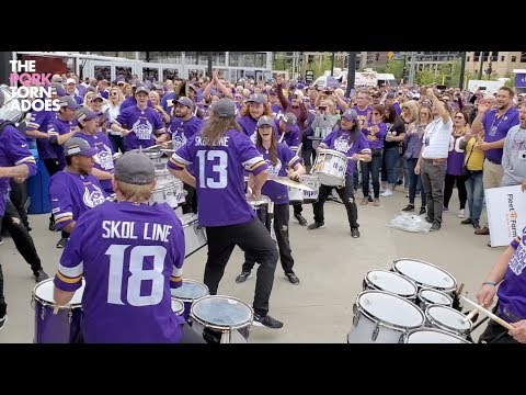 Drumline joins rock band to play &quot;In The Air Tonight&quot;