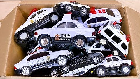 An ambulance minicar runs with a siren sounding! Emergency run on the slope from the toy box!