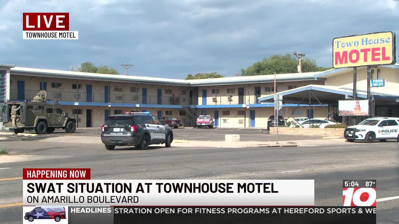 Authorities responding to SWAT situation at Townhouse Motel