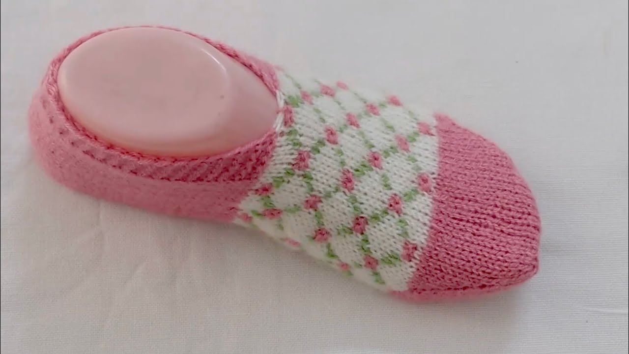🌸 Elegant Floral Knitted Slippers | Step by Step Easy Knitting Tutorial 🧶