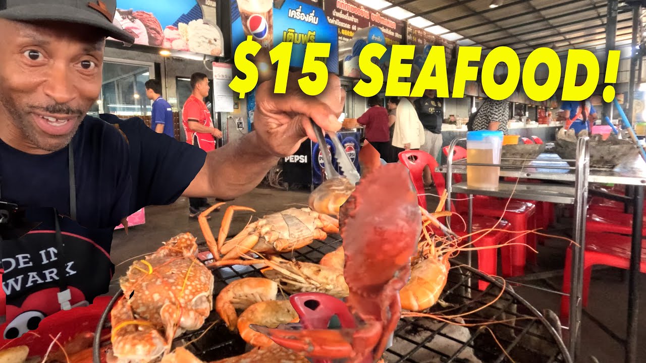 $15 All You Can Eat SEAFOOD Buffet in Pattaya 🇹🇭 + Wild Nightlife Tour