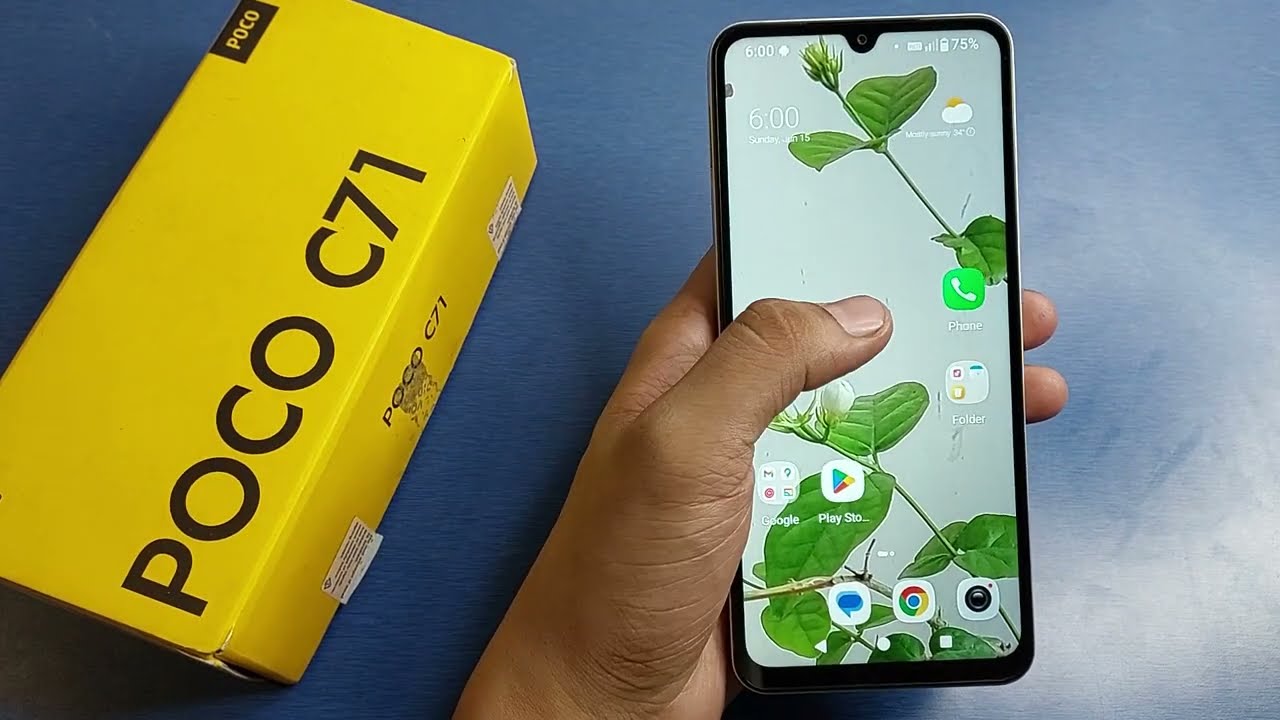 How to open flashlight in Poco C71?
