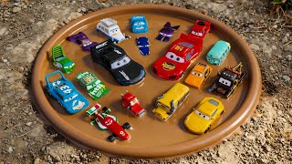 Aha Membersihkan Mainan Mobil Disney Pixar Cars Lightning Mcqueen, Doc Hudson, Chick Hicks