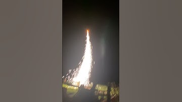 Black top strobe rocket #pyrotecnic #fireworks #fireworksdisplay #pyro #viralvideo #pyrotechnica