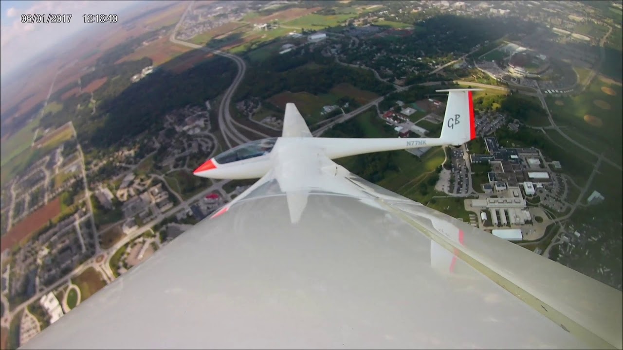 Flying ASW 20 CL 16 6 in Ames, Iowa