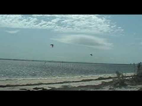 Kiteboarding at Point Henry 2007