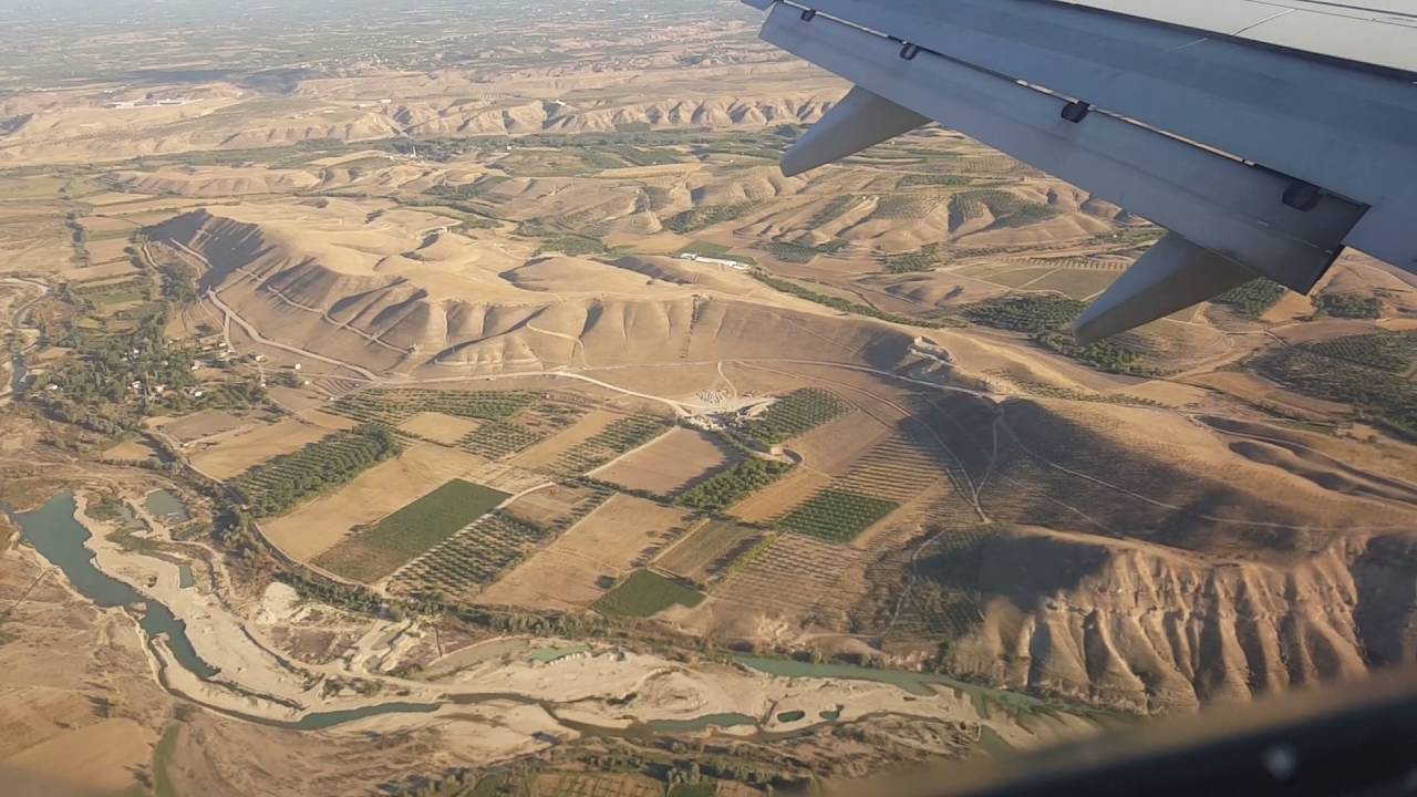 malatya havalimanina ucak inisi 28 09 2016 anadolujet malatya airport plane landing youtube