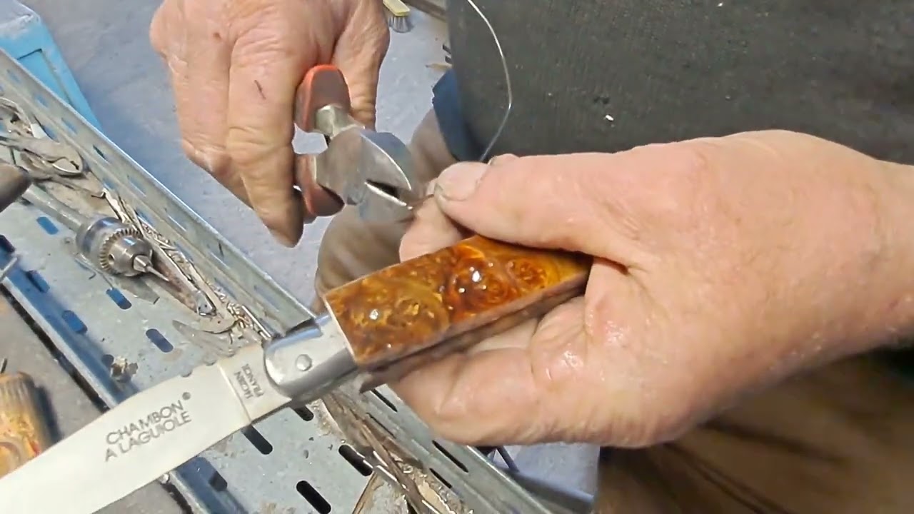 Le nouveau couteau de Michel Chambon à Laguiole.