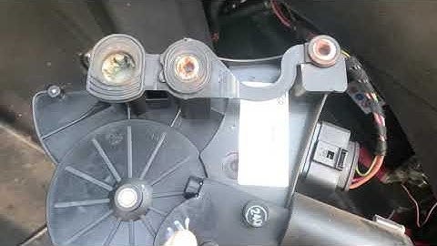 2007 Audi A8 (D3) Trunk Lid Motor Replace