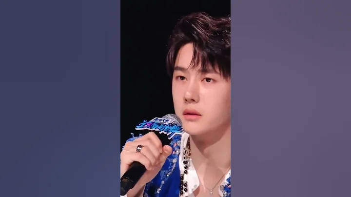Yibo silencing fans with just one look & single gesture✋🏻👈🏻(telling them to stop)and they all went🤐🤐 - DayDayNews