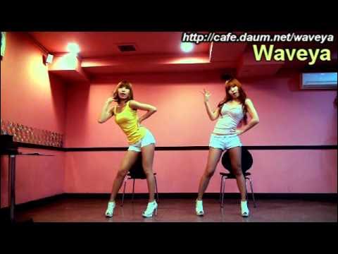 katta osilgan lablar bilan qin Bryci Miller lanet surati