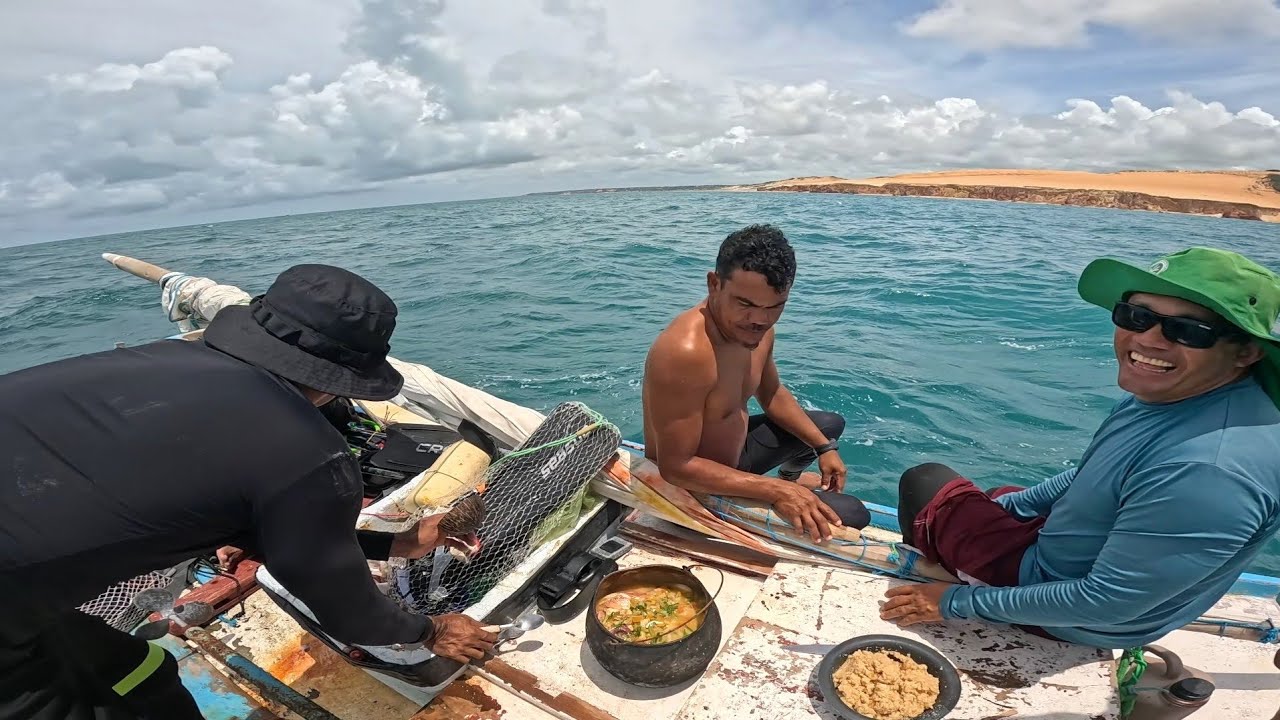 PESCANDO E COMENDO NO MAR COM OS INSCRITOS ( DIEGO PESCADOR AMADOR) 